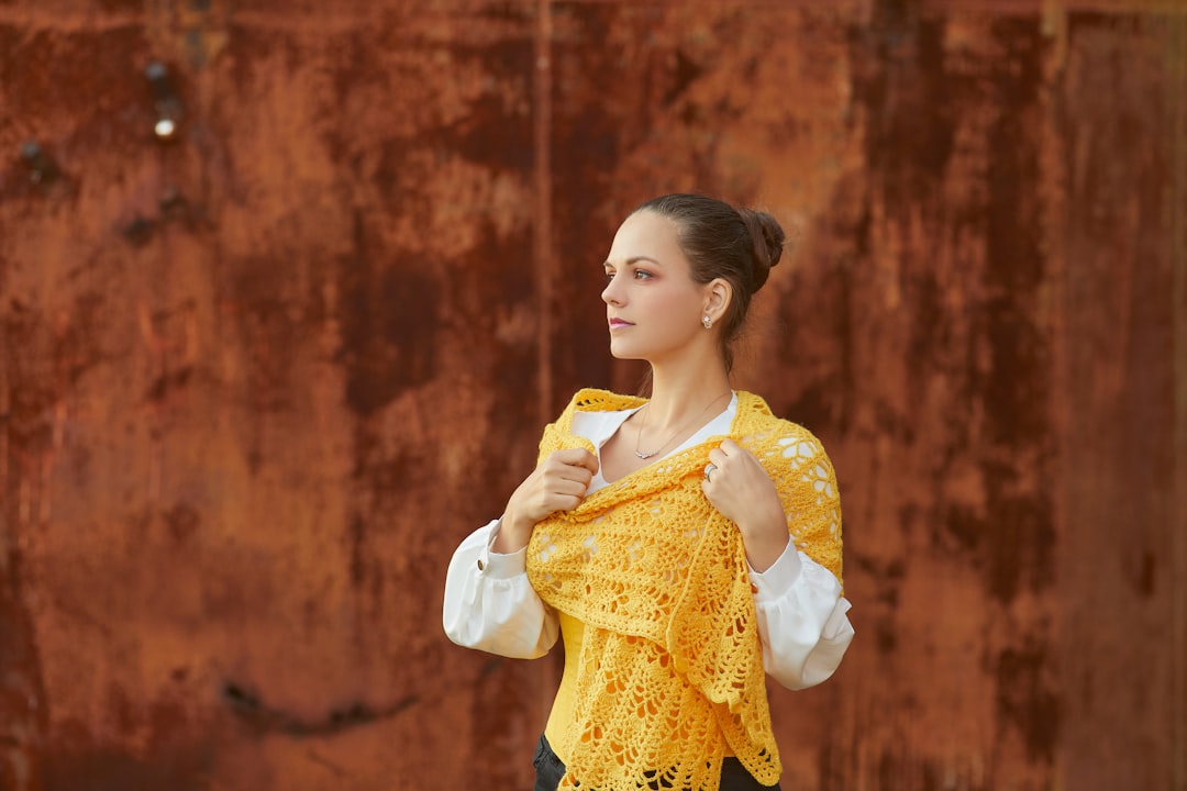 Photo mustard dress